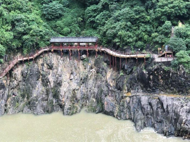 升空的泡泡2